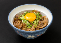 北海道牛丼(卵黄のせ)